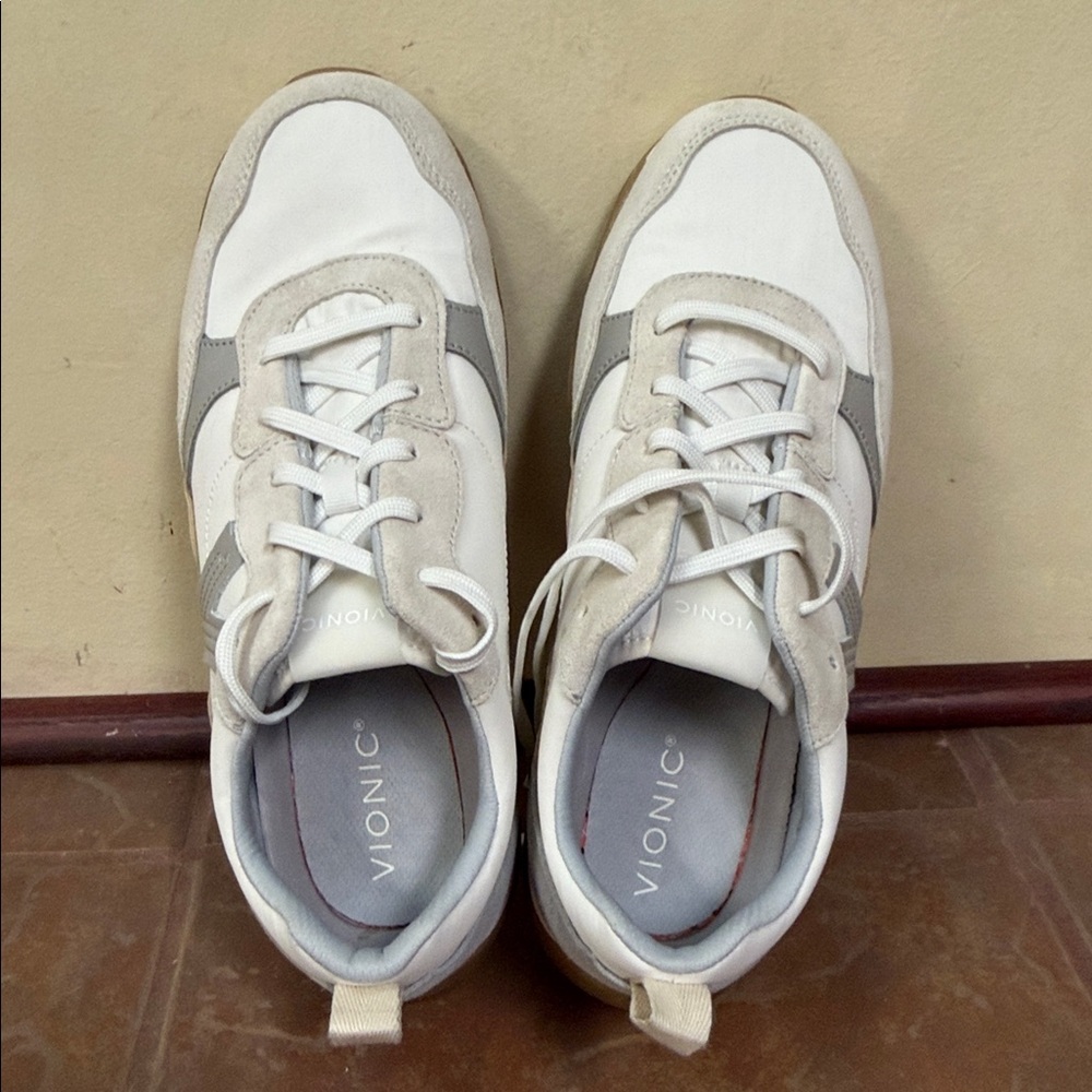 Veja Women's Cream and Gray Sneakers Size 11 - Picture 2 of 11